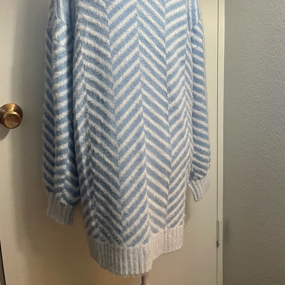 Womens SugarLips Cheshire Chevron Eyelash Cardigan - Picture 7 of 11